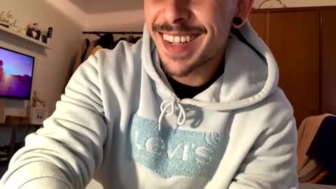 Snapshot of mojitoxxx69 chatting on March 9, 2:32 pm mojitoxxx69 online show from March 9, 2:32 pm