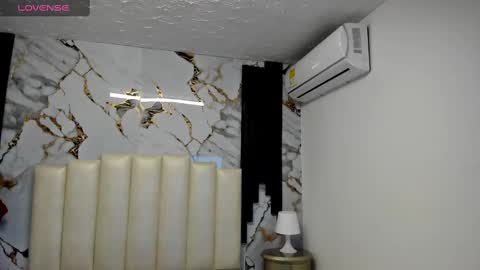 Hey Guys  Im Mollie online show from October 23, 12:15 pm