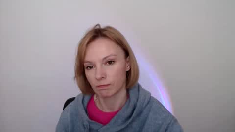 mollilove online show from May 13, 7:28 am