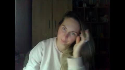 Snapshot of molly971345 chatting on February 9, 4:11 pm molly971345 online show from February 9, 4:11 pm