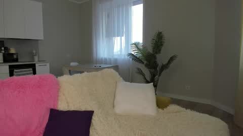 Snapshot of molly_555 chatting on November 20, 8:14 am Sima online show from November 20, 8:14 am