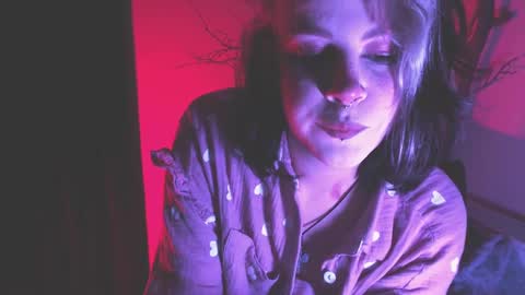 Molly Crow online show from January 8, 11:52 pm