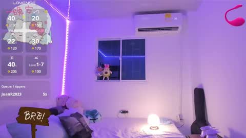 Snapshot of molly_g18 chatting on February 12, 3:51 am MARIANA online show from February 12, 3:51 am