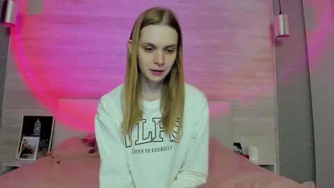 Molly Hunt online show from March 13, 3:40 pm