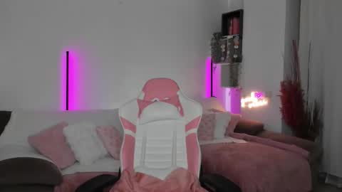 Molly online show from October 23, 6:06 pm