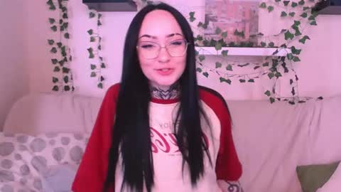 Snapshot of molly_kisss chatting on September 14, 4:11 am molly_kisss online show from September 14, 4:11 am
