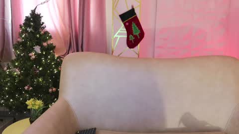   MOLLY   online show from December 30, 3:35 pm