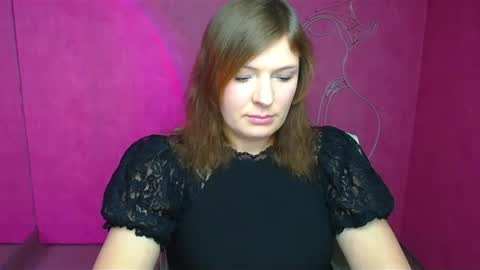 Molly online show from December 13, 1:01 pm