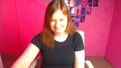 Molly online show from May 10, 11:59 am