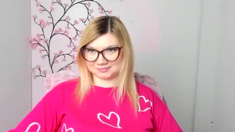 Molly online show from February 10, 12:42 pm