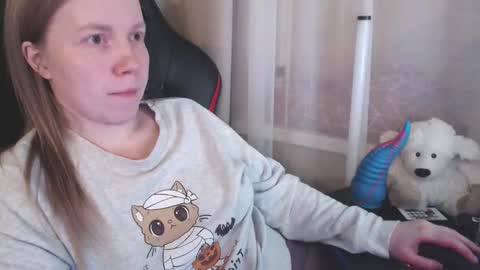 I have new photos come and see with love Molly online show from February 8, 7:50 pm