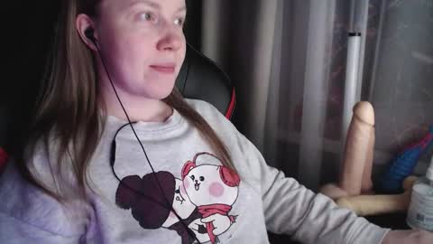 I have new photos come and see with love Molly online show from March 7, 9:12 pm