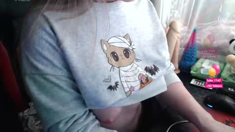 Snapshot of molly_royse chatting on June 29, 11:43 am I have new photos come and see with love Molly online show from June 29, 11:43 am