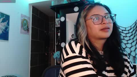 Molly online show from October 1, 7:03 am