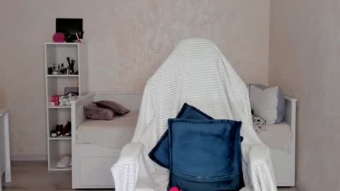 Snapshot of molly_soft chatting on February 15, 3:09 am Molly online show from February 15, 3:09 am