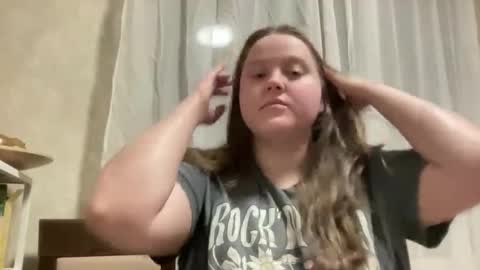 Alice online show from September 25, 9:18 pm