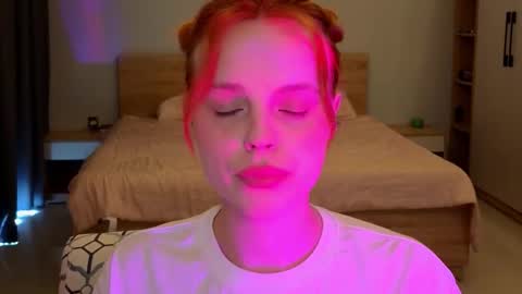 Snapshot of mollybossy chatting on March 25, 7:03 am Molly online show from March 25, 7:03 am