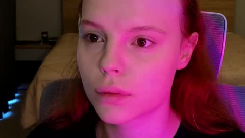 Snapshot of mollybossy chatting on April 5, 12:08 am Molly online show from April 5, 12:08 am