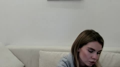 Snapshot of mollycem345 chatting on March 25, 5:52 pm mollycem345 online show from March 25, 5:52 pm