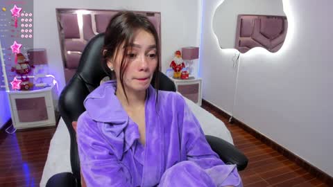 Molly  online show from December 13, 5:43 pm