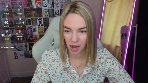 Snapshot of mollydevonn chatting on September 13, 1:16 am Molly online show from September 13, 1:16 am