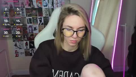 Molly online show from October 5, 1:37 am