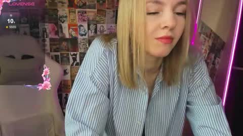 Molly online show from October 24, 1:35 am