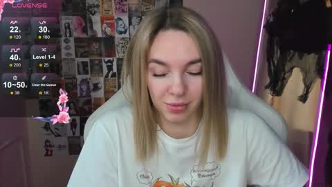 Molly online show from October 31, 1:50 am