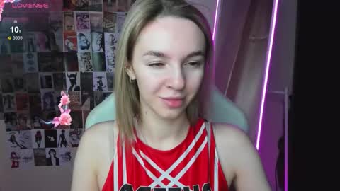 Molly online show from November 4, 1:05 am