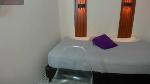 Snapshot of mollygray8 chatting on April 2, 11:30 am mollygray8 online show from April 2, 11:30 am