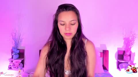 New girl Emily Valentina  Michelle online show from January 9, 9:16 pm