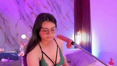 New girl Emily Valentina  Michelle online show from May 4, 3:08 pm