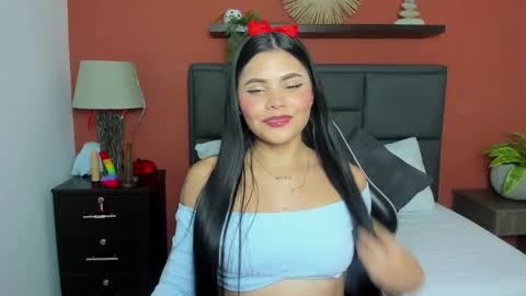 mollylove_ online show from December 21, 6:59 pm