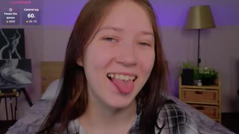 Molly online show from March 1, 10:06 am