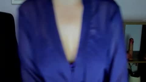 Molly online show from November 27, 4:20 pm