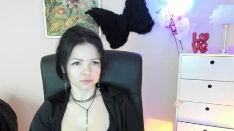 Molly online show from February 25, 7:51 am