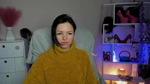 Molly online show from May 15, 6:31 am