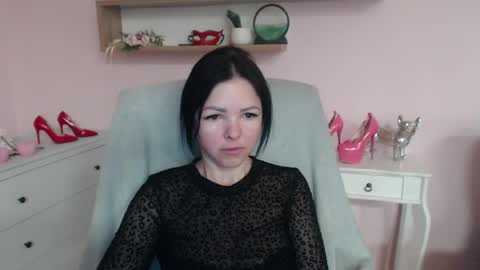 Molly online show from May 18, 4:40 am