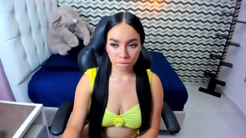 MOLLY online show from October 25, 7:08 pm