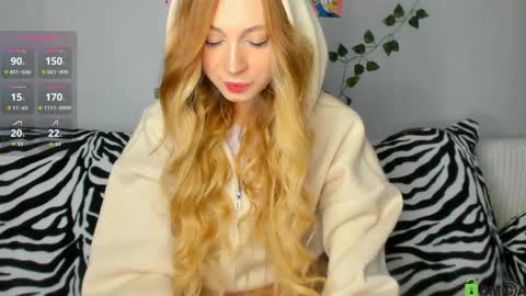 Amely online show from May 21, 9:11 pm
