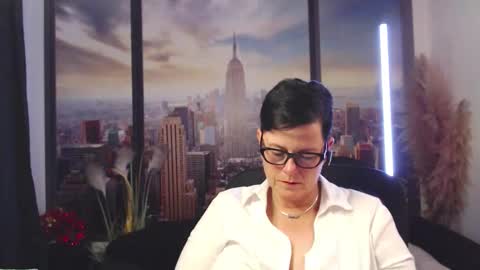 Snapshot of mollysun chatting on September 18, 6:54 pm MollySun Nina Randmann online show from September 18, 6:54 pm