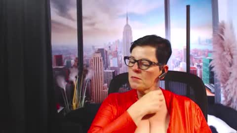 Snapshot of mollysun chatting on October 27, 7:07 pm MollySun Nina Randmann online show from October 27, 7:07 pm