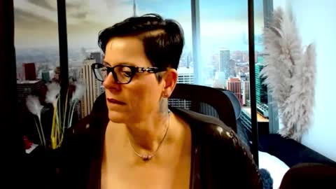 Snapshot of mollysun chatting on November 2, 5:37 pm MollySun Nina Randmann online show from November 2, 5:37 pm