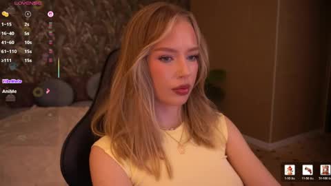 mollyymayy online show from May 23, 4:44 pm