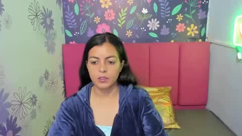 Snapshot of moly_cutte chatting on December 9, 1:13 pm moly_cutte online show from December 9, 1:13 pm