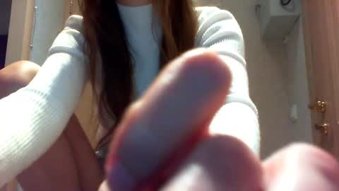 Snapshot of momentbeforedown chatting on May 24, 2:22 pm Hailey online show from May 24, 2:22 pm