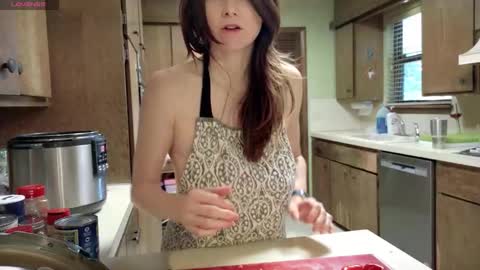 Goddess L online show from November 11, 3:45 pm