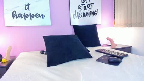 Kendall Evanz online show from December 29, 6:05 pm