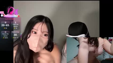 momo___0717 online show from September 22, 1:13 pm