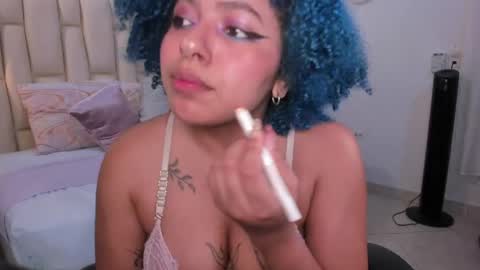 Momo  online show from May 11, 3:34 am